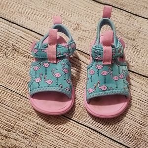 Cat & Jack Toddler Size 6 Water Shoes